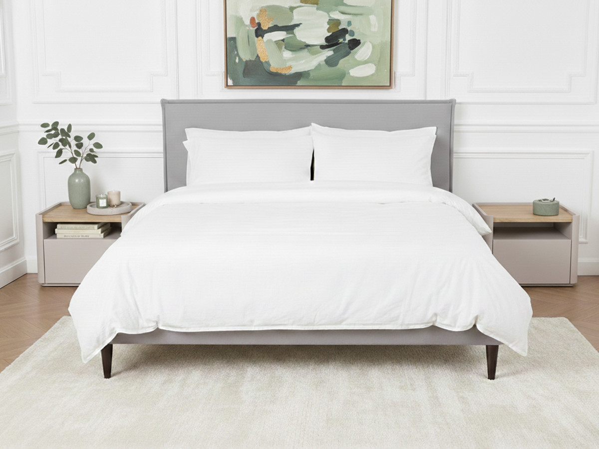 SARY bed met massieve lattenbodem en wengéhouten poten