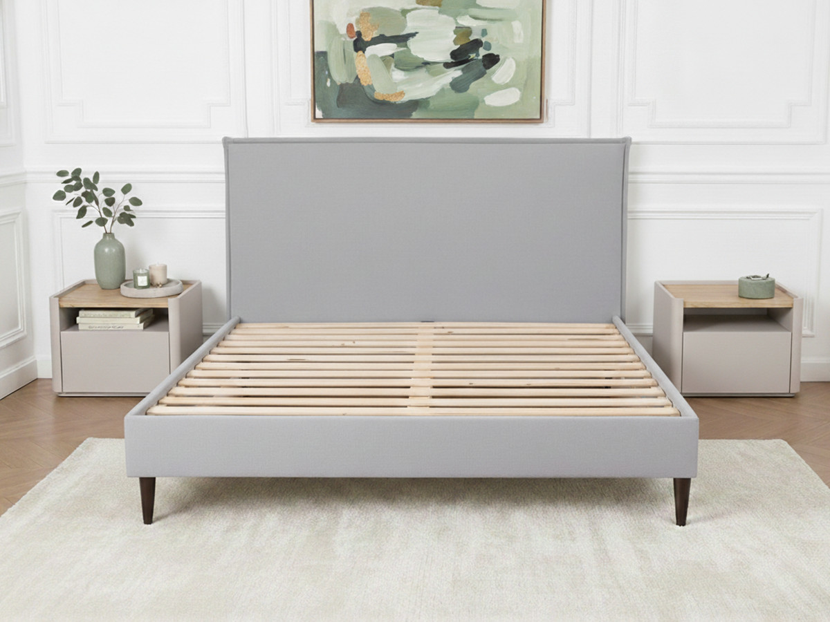 Lit SARY avec lattes massives pieds en bois wengé gris — vue 5