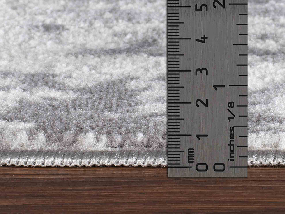 NOLWEN laagpolig tapijt met abstract patroon