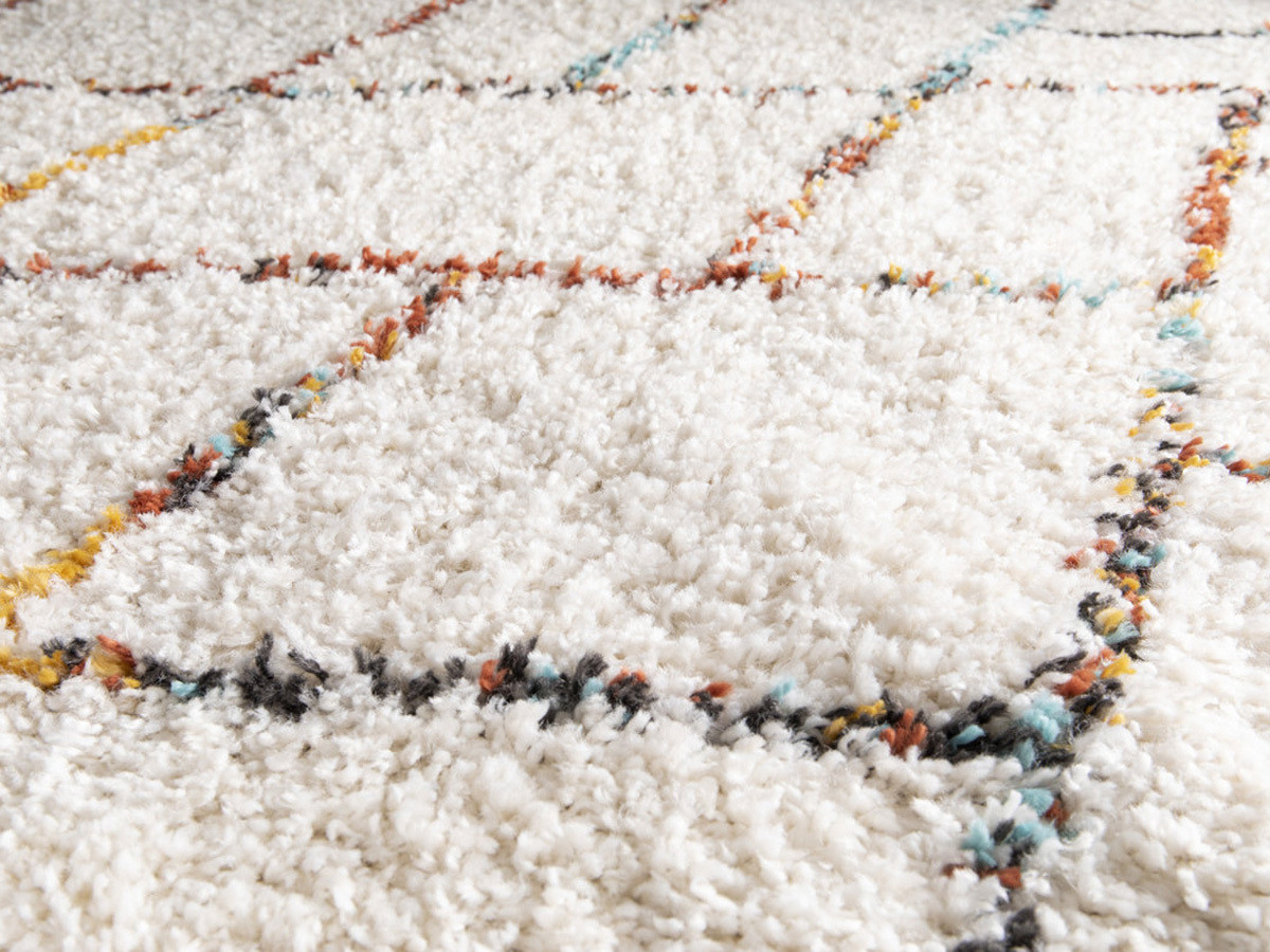 ELOISE langpolig vloerkleed met grafische patronen