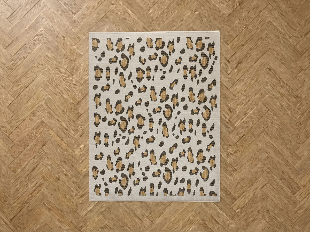 Geweven vloerkleed in de kleur FAUVE met luipaardprint