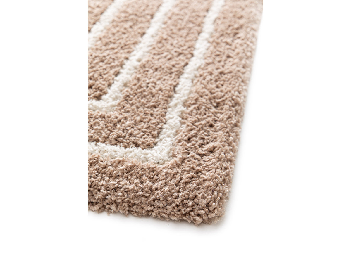 Tapis poils longs LYZZO motif graphique