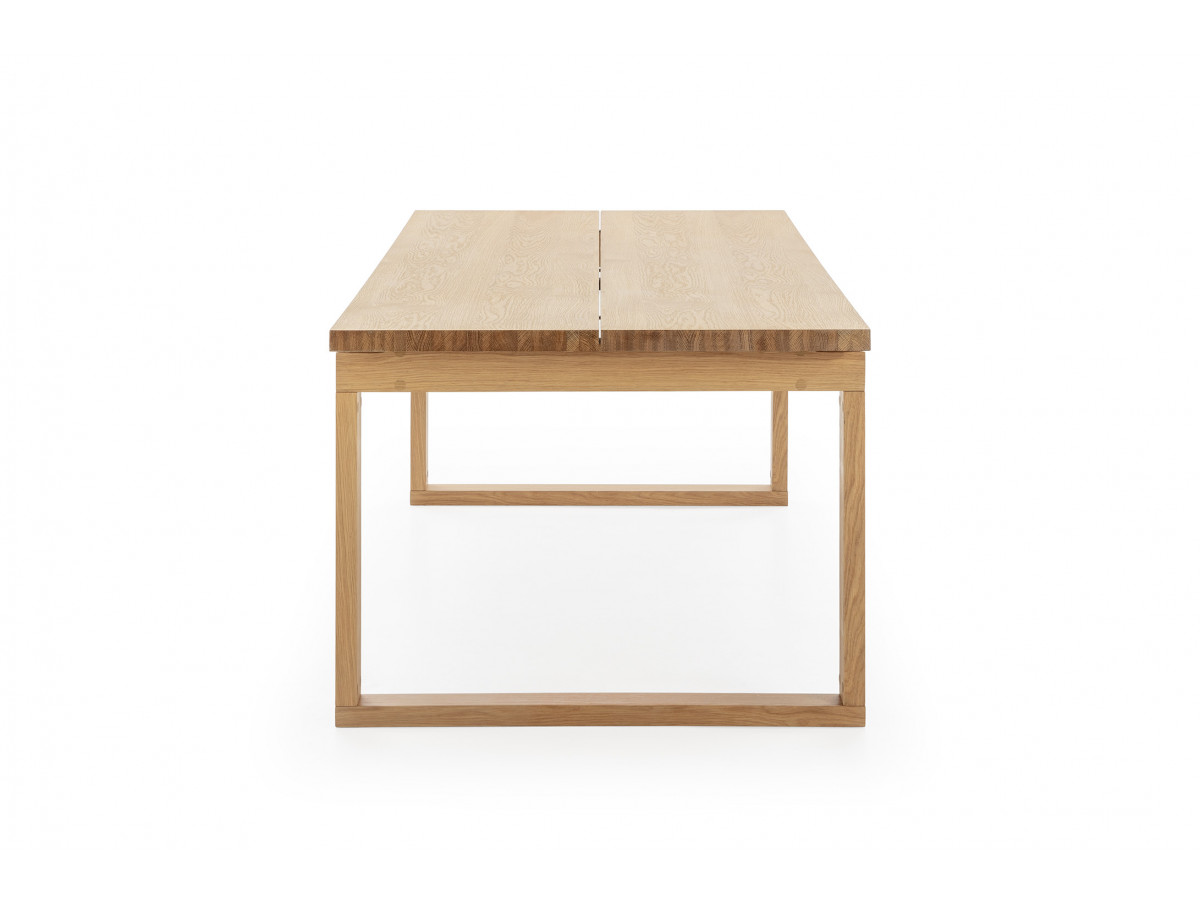 MARIN set eettafel 220 cm in eikenkleur + TANYA stoelen in massief eiken en textuurstof