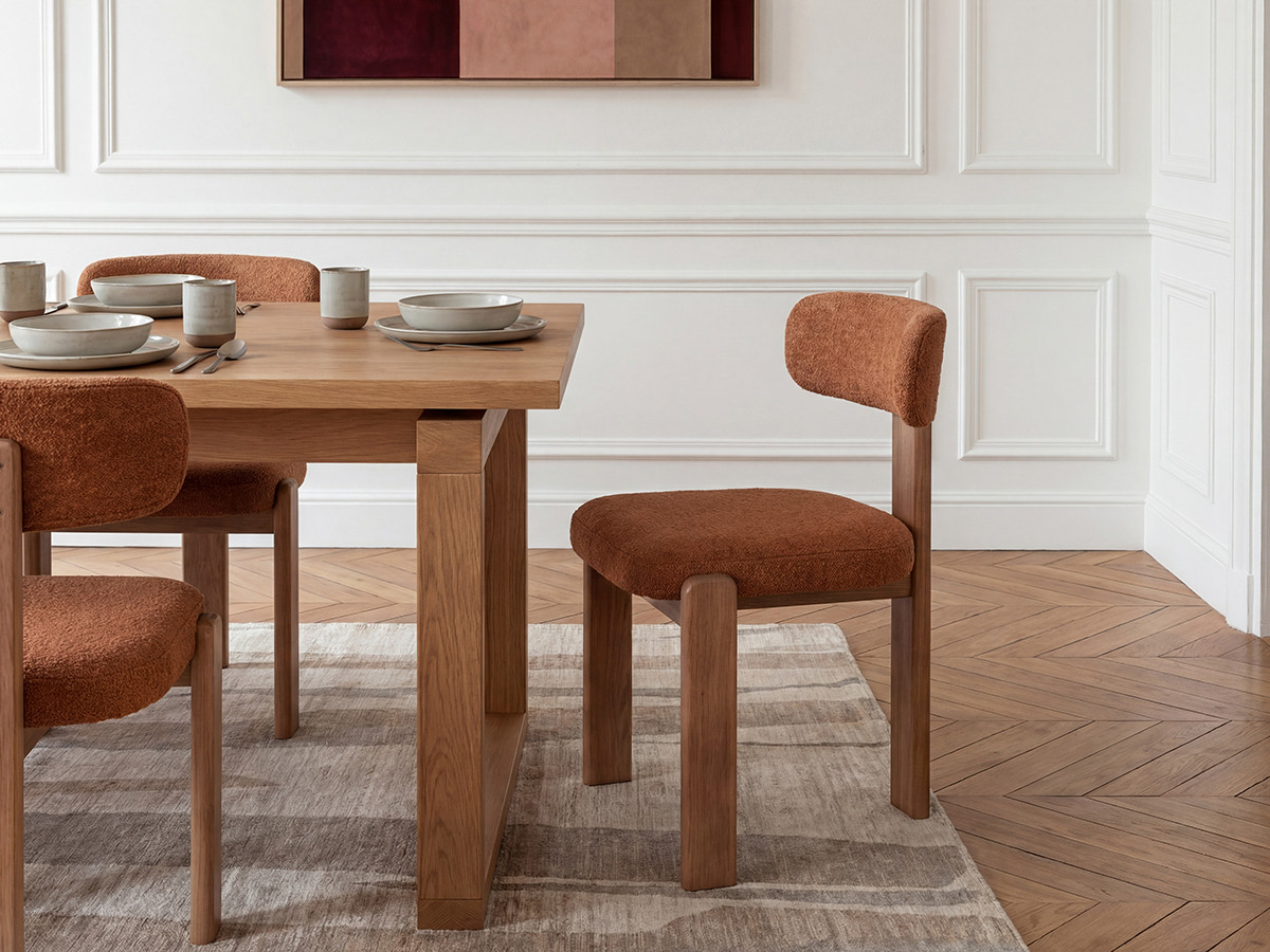 MARIN set eettafel 220 cm in eikenkleur + TANYA stoelen in massief eiken en textuurstof