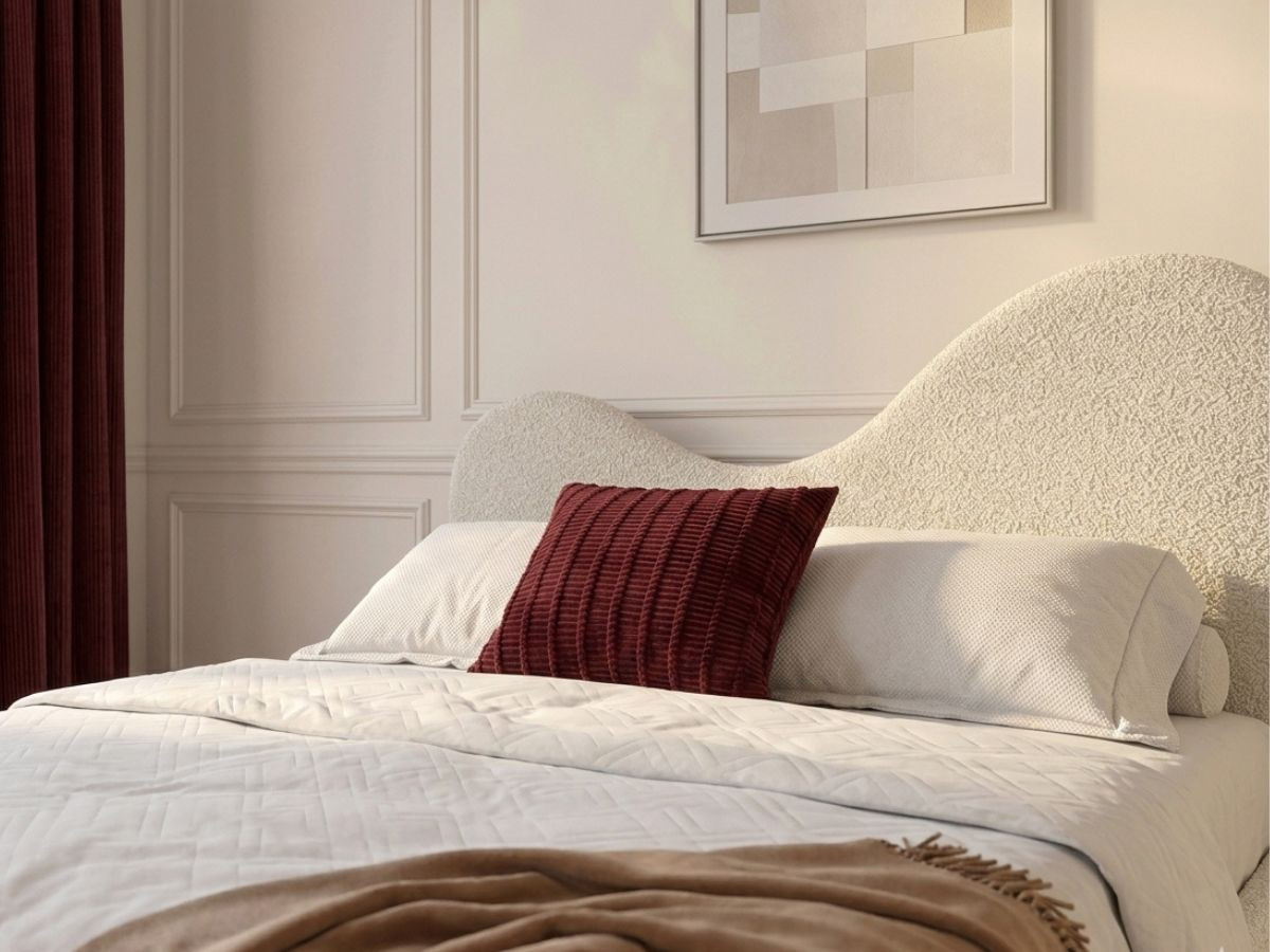 Lit CELINA tissu bouclette avec lattes massives