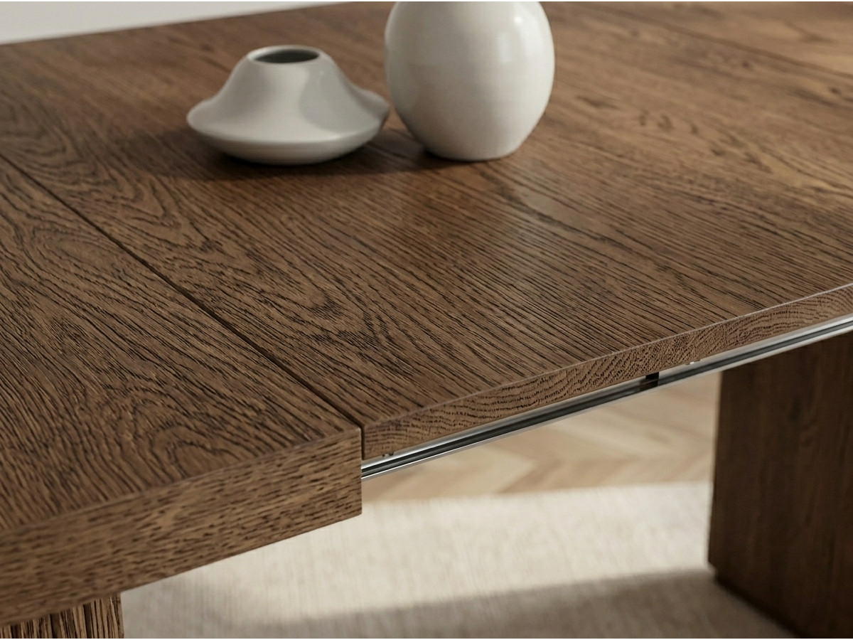 Uitschuifbare ronde eettafel 120 tot 204 cm PRADO in massief eikenfineer met opbergruimte