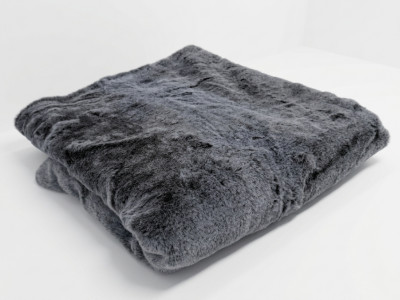 Plaid 130 x 170 cm fausse fourrure CHILLA