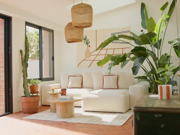 Canapé Voltaire · Lisse beige Bobochic