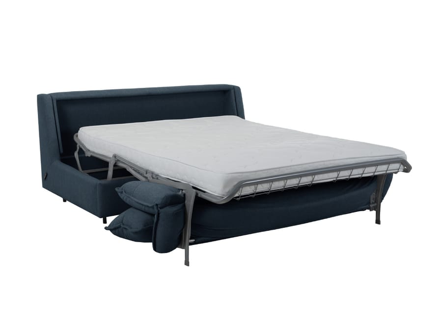 Canapé Isadora bleu déplié en lit, matelas gris sur structure métallique, fond blanc.