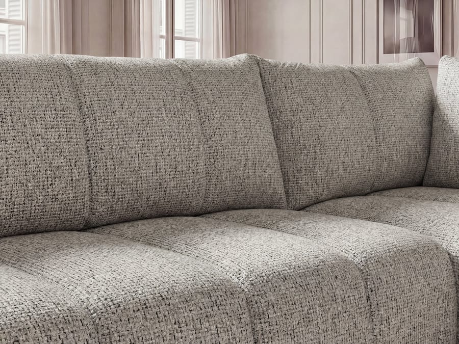 Détail des coussins de dossier du canapé Nesty en tissu gris avec motifs de coutures