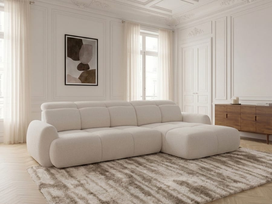 Canapé Ruby angle beige clair, méridienne à droite, vue frontale dans salon