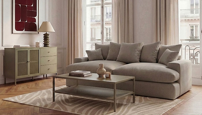 Le canap&eacute; beige