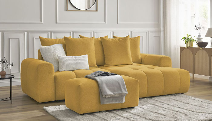 Le canap&eacute; jaune